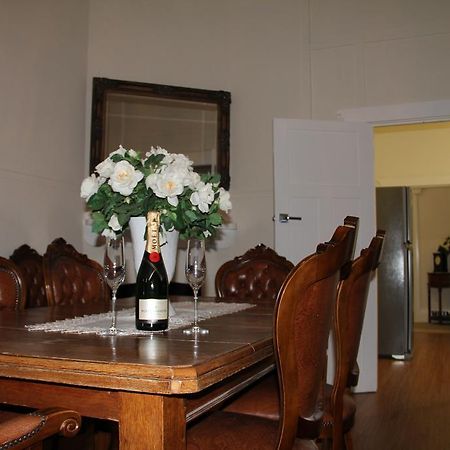 Mentor Chambers Apartment Bed & Breakfast West Wyalong Esterno foto