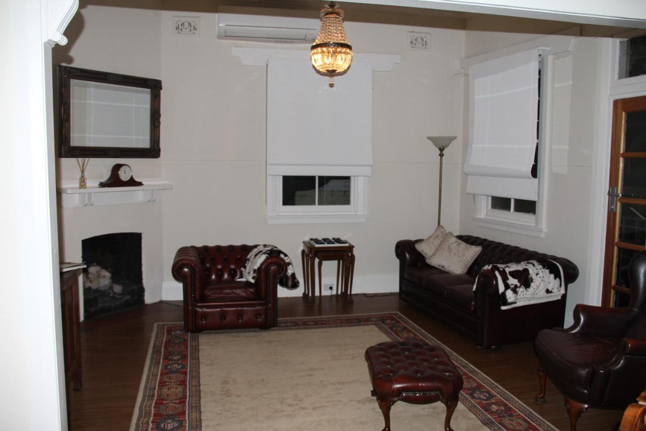 Mentor Chambers Apartment Bed & Breakfast West Wyalong Esterno foto