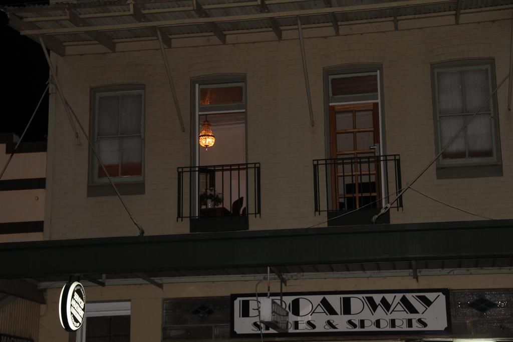 Mentor Chambers Apartment Bed & Breakfast West Wyalong Esterno foto